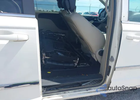 2013 Chrysler Town & Country Touring from USA, damaged, VIN 2C4RC1BG0DR691900